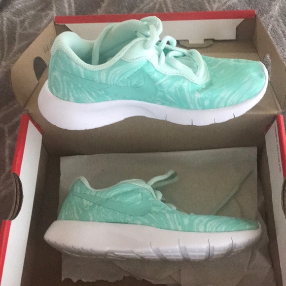 Nike Other - Nike Tanjun Size 11c child Emerald/White New!